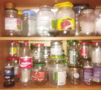 Продам банки 0,2-0,7 л. с крышками, банки 1-2 л. чистые, домашние