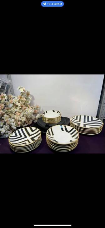 Продам набор тарелок новые