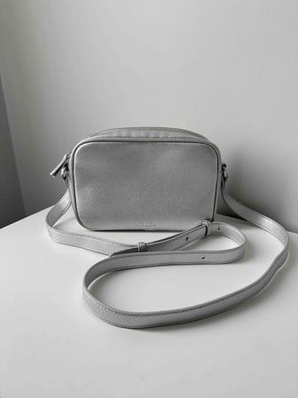 Серебристая сумка