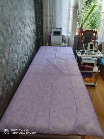 Продам Новую Кушетку для массажа с подъемным верхом ( Самовывоз )