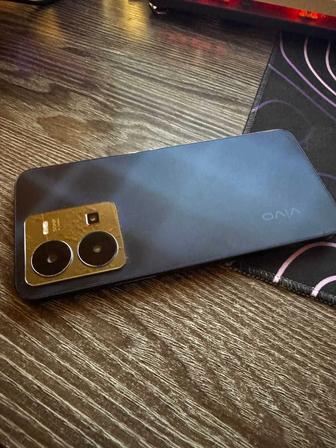 Продам телефон VIVO Y35