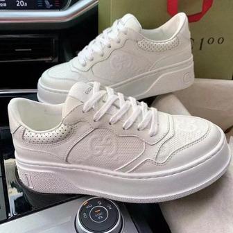 Продажа кроссовок