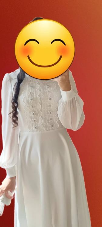 Белое платье