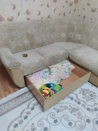 Продам диван угловой