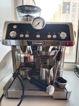 Кофемашина delonghi