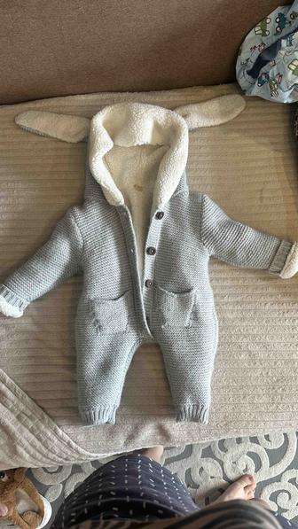 Продам комбинезон вязанный