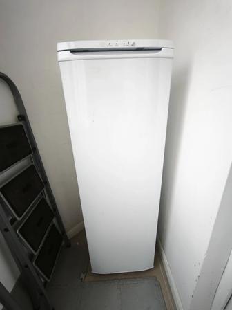 Морозильник Бирюса 416 175 л белый