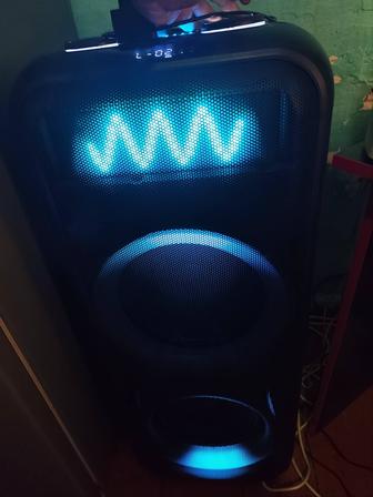 Мощная колонка xbass м двумя микрофонами и адаптером