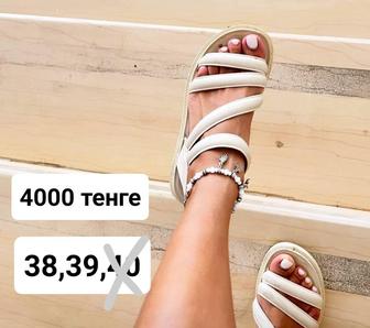 Продам новые женские сандали