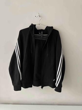 Спортивная кофта