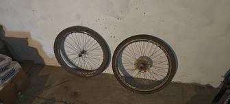 Продам велосипедные колеса.