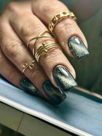 Требуется модель на маникюр