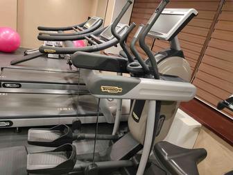 Продам эллипс Technogym Elliptikal