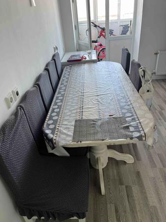 Продам срочно стол со стульями