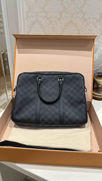 Портфель Louis Vuitton