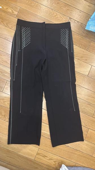 черные брюки от бренда Sportmax,