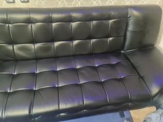 Продается кожанный диван