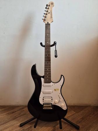 Электрогитара YAMAHA Pacifica112J