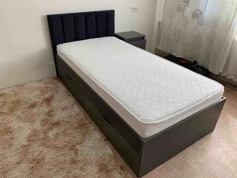 Продам кровать метровая