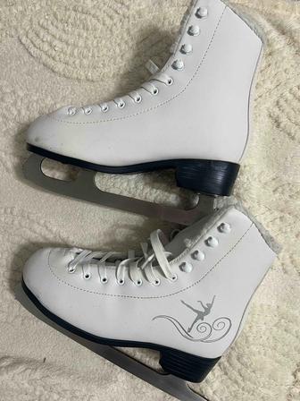 Продаю коньки