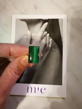 Кольцо серебро 925 пробы с натуральным малахитом