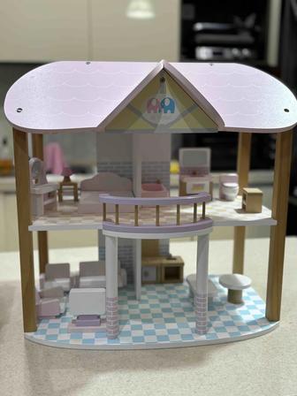 Домик для кукол розовый