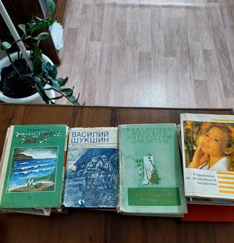 Продаю книги интересные не дорого