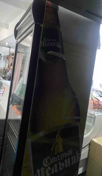 Продам витринный холодильник для напитков в отличном состоянии!