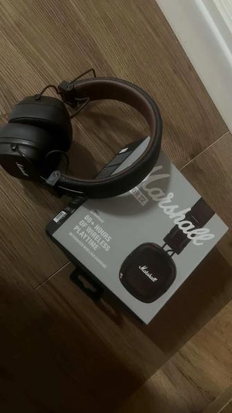 Наушник оригинал срочный торг