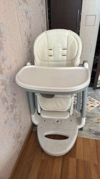 Продам стульчик для кормления