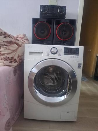 Продам стиралку 9кг