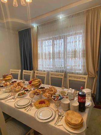 Стол и стулья