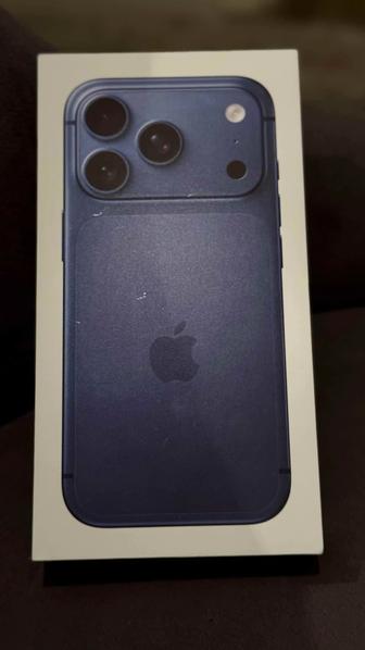 Смартфон Apple iPhone 17 Pro 1024Gb темно-синий