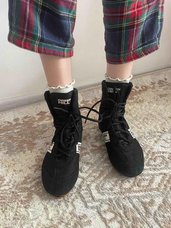 Продам спортивные боксерки