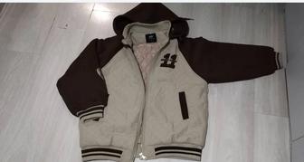 Продам куртку новую