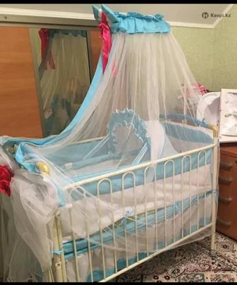 Продам детскую железную кровать