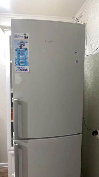 Продам холодильник