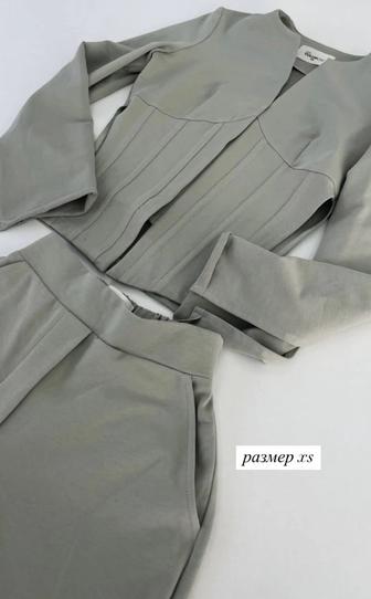 Продам костюм двойка от бренда Tulup