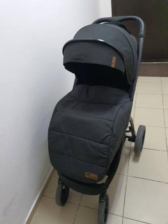 Продам коляску Teknum