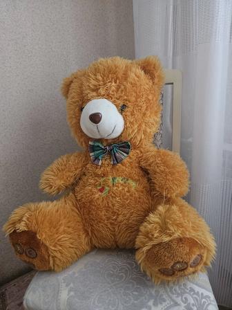 Плюшевый медведь мишка