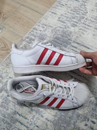 Adidas Superstar