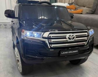 Детский электромобиль