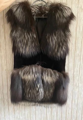 Продам меховой жилет