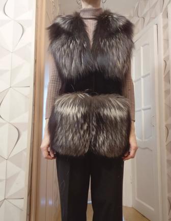 Продам меховой жилет