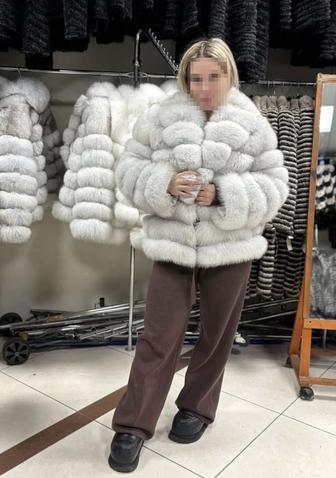 Шуба песец новая, белая