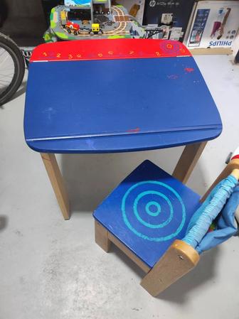 Детский столик