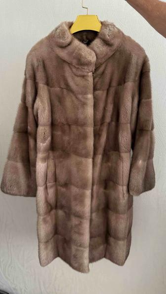Норковая шуба, как новая! Одевалась 1 раз выгодная цена