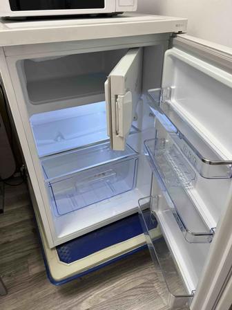 Продам отличный холодильник artel