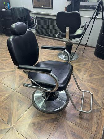 Парикмахерское кресло