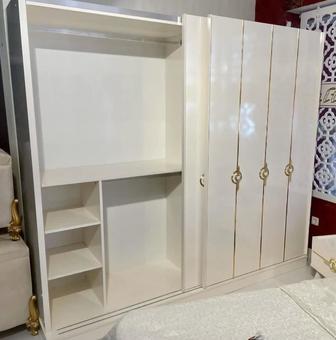 Спальные гарнитуры